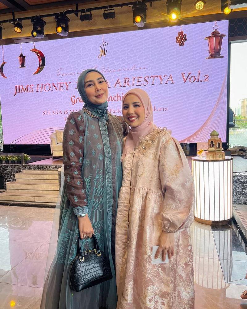 Instagram.com/tya_ariestya